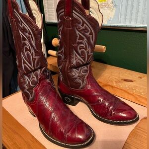 Men’s Vintage Larry Mahan eelskin boots  8 1/2 D